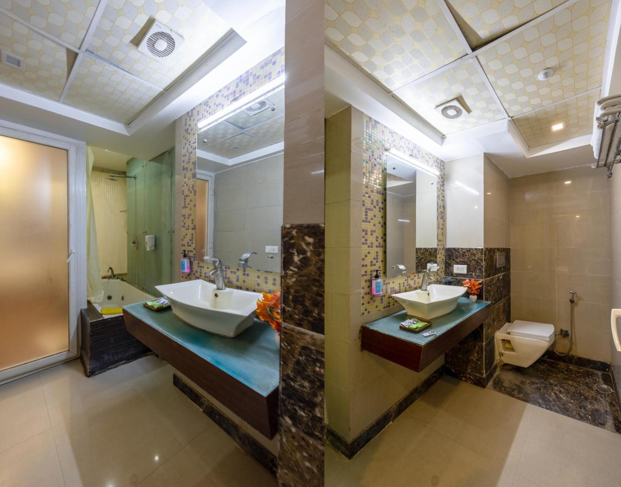 Palm Do'r # Walking Distance To Station # Parking # Family # Customer's Choice # Rated New Delhi